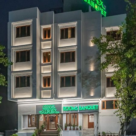 Hotel Apex Surat Exterior foto