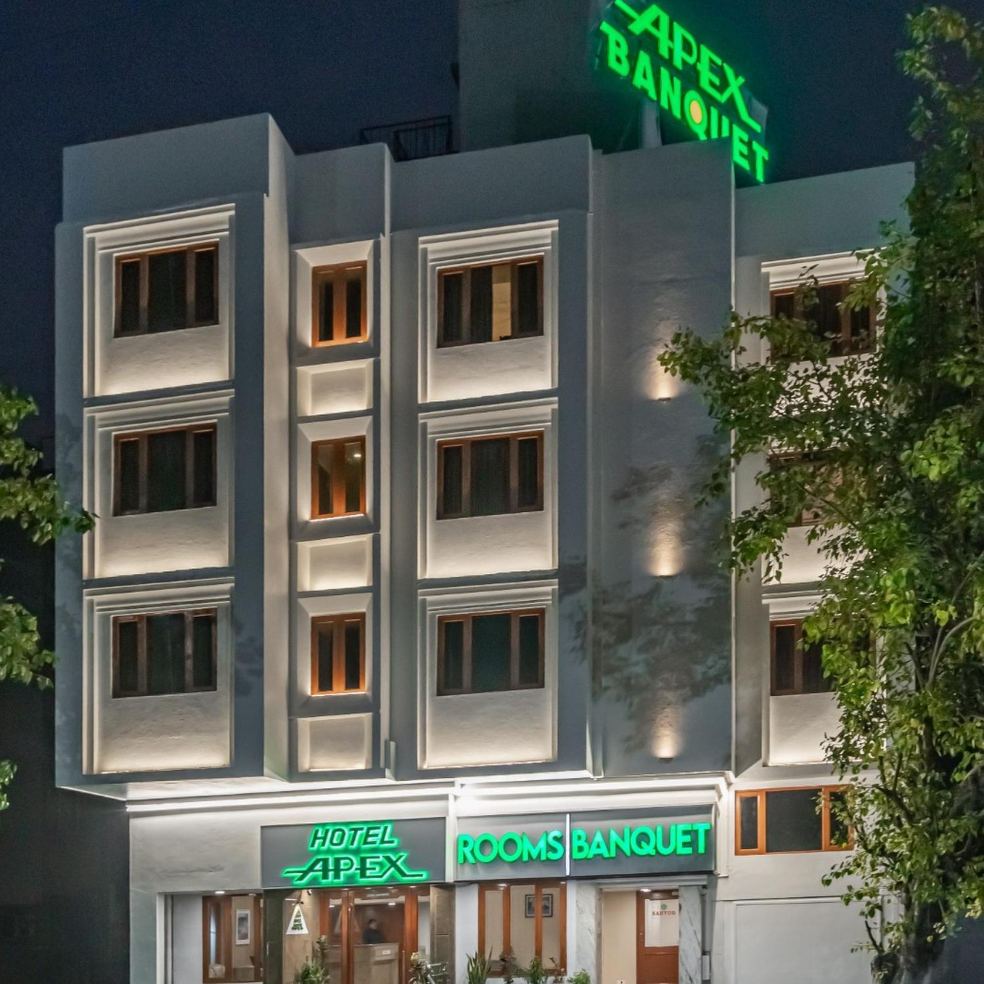 Hotel Apex Surat Exterior foto