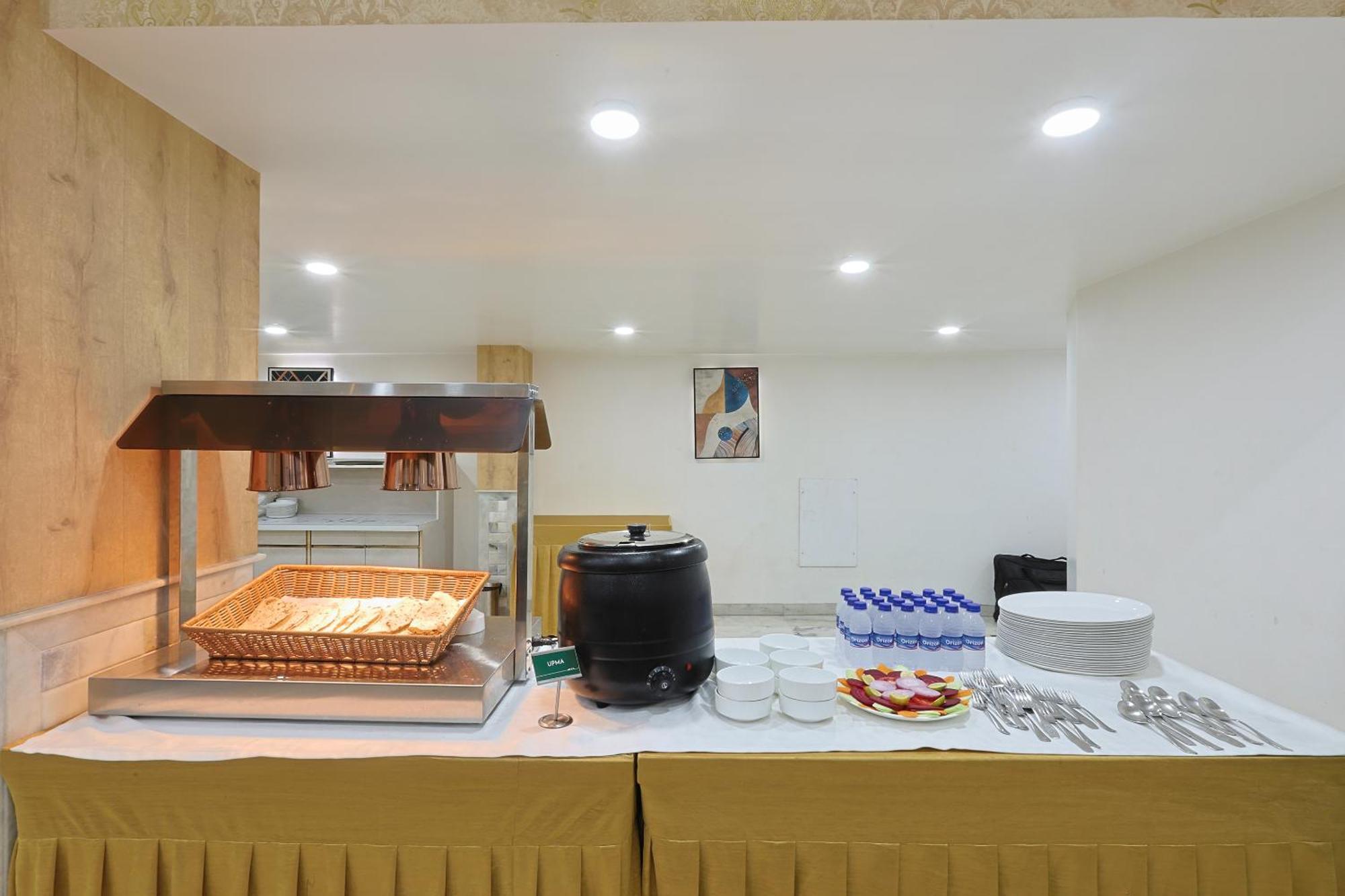 Hotel Apex Surat Exterior foto