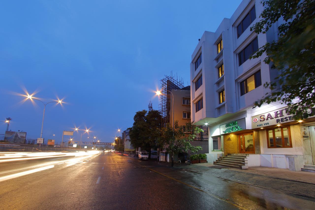 Hotel Apex Surat Exterior foto