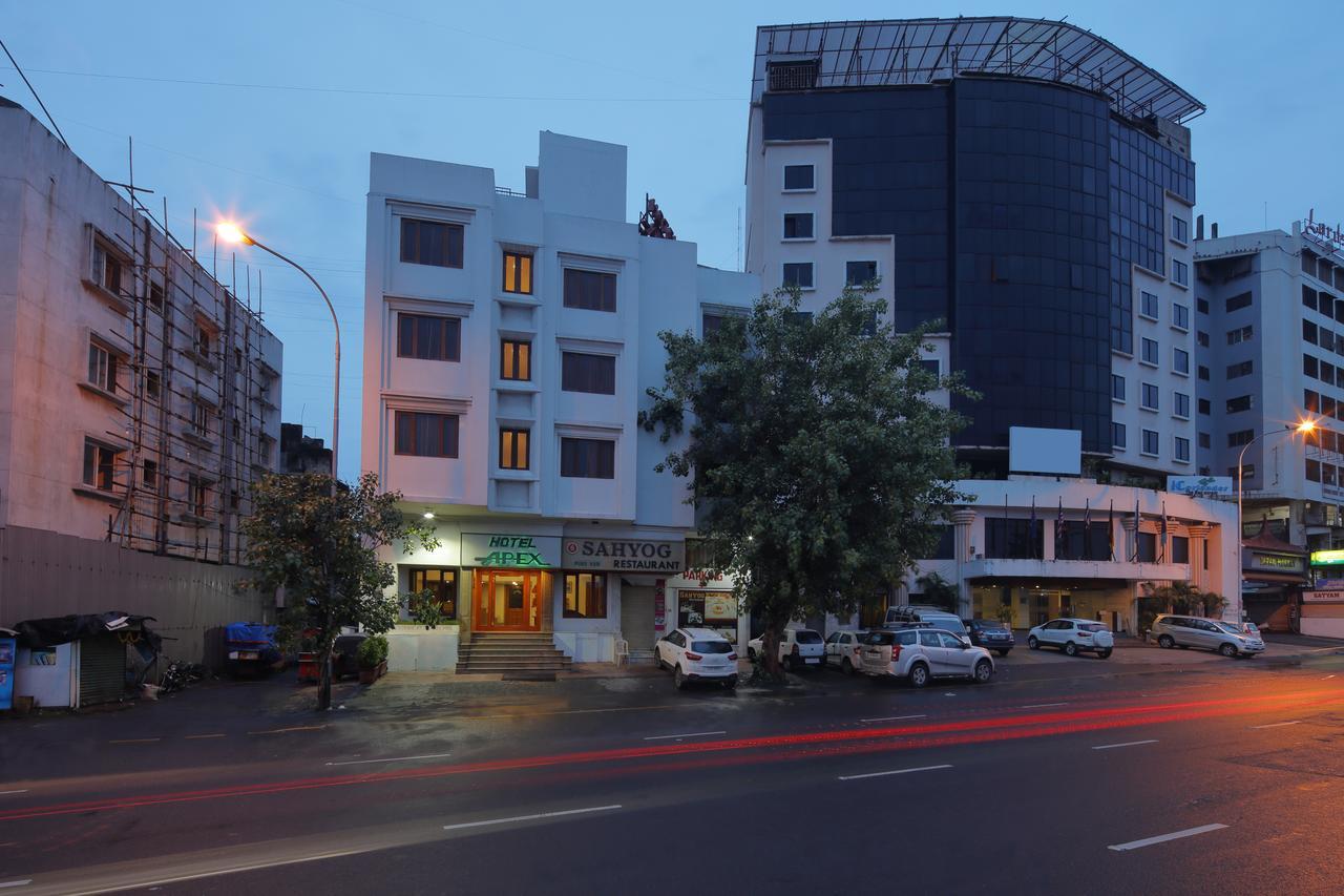 Hotel Apex Surat Exterior foto