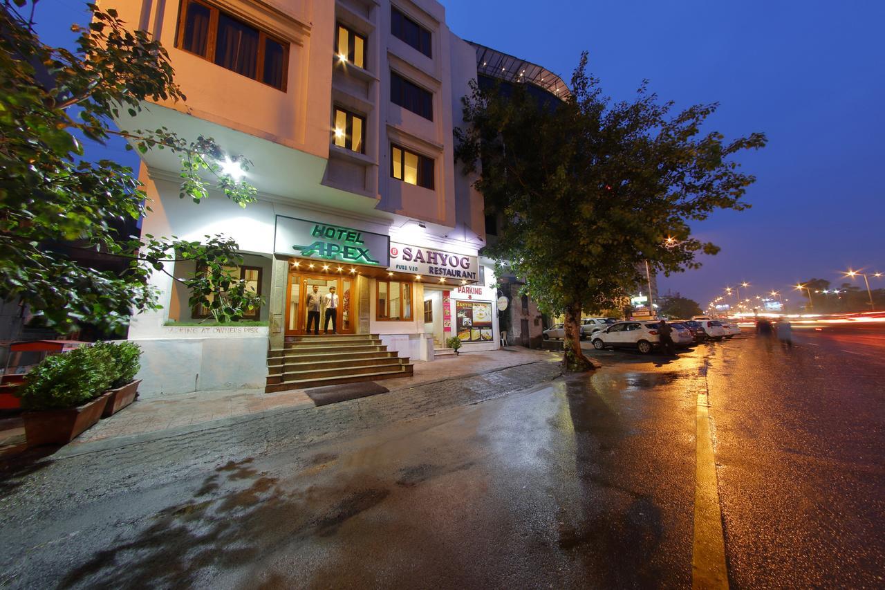 Hotel Apex Surat Exterior foto