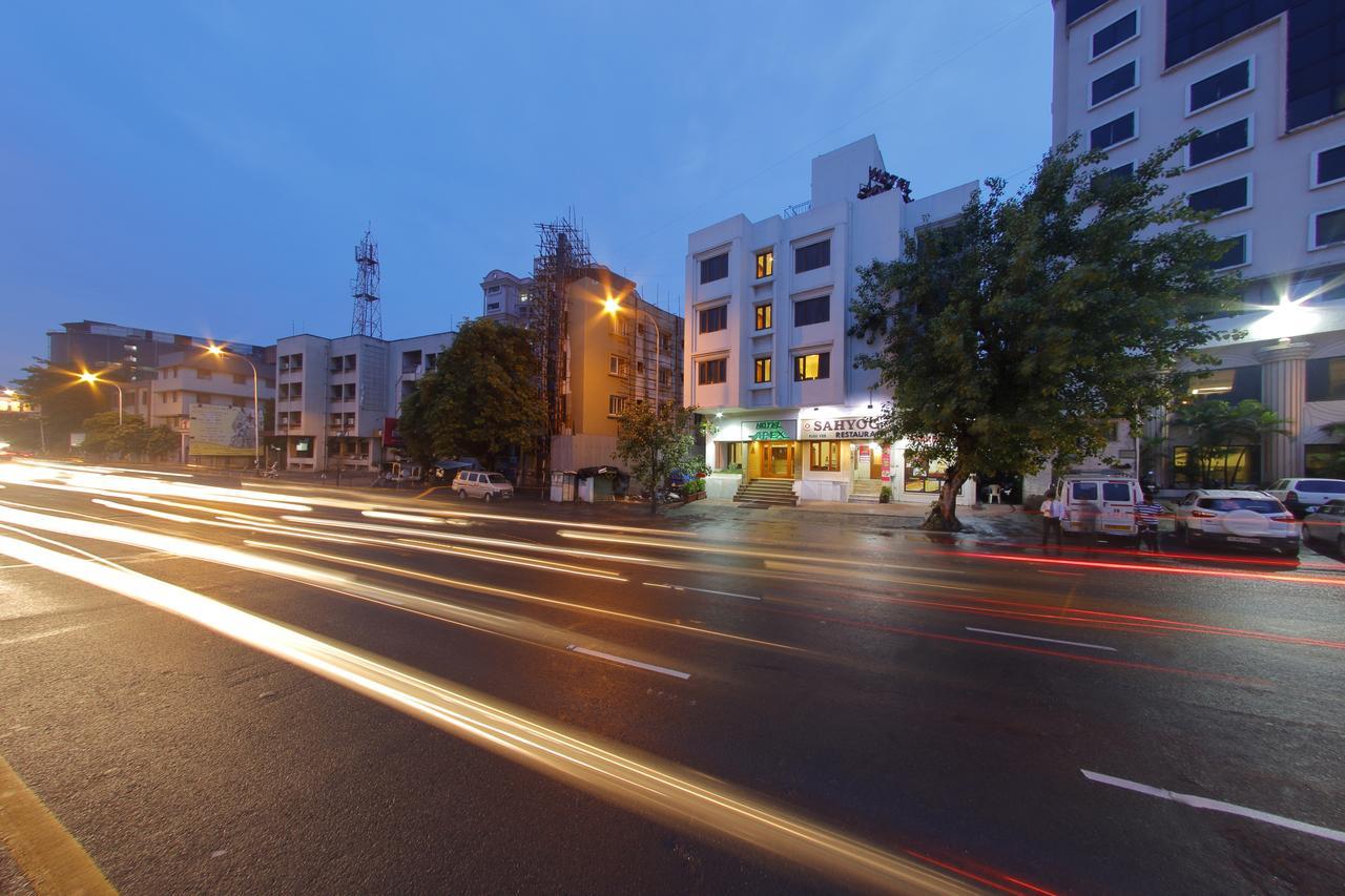 Hotel Apex Surat Exterior foto