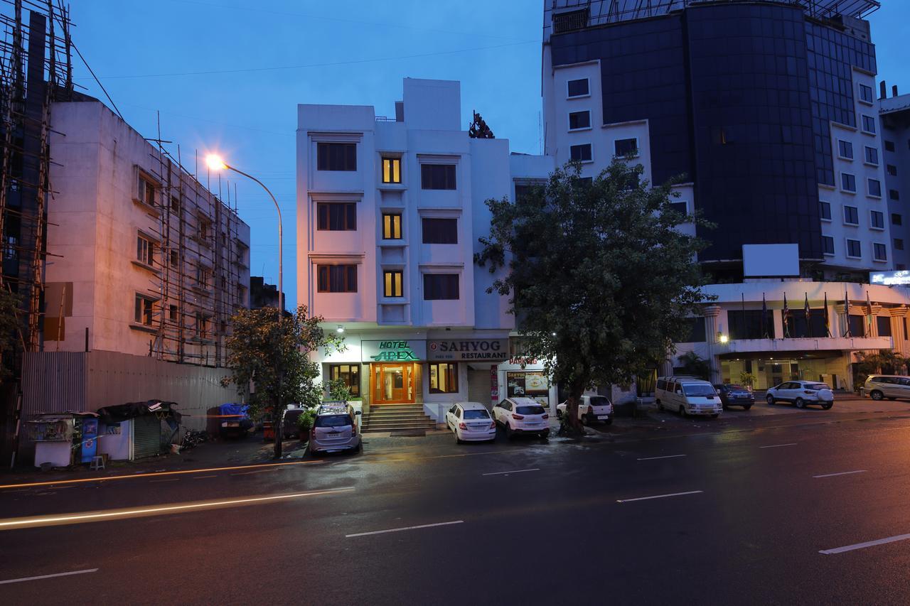 Hotel Apex Surat Exterior foto